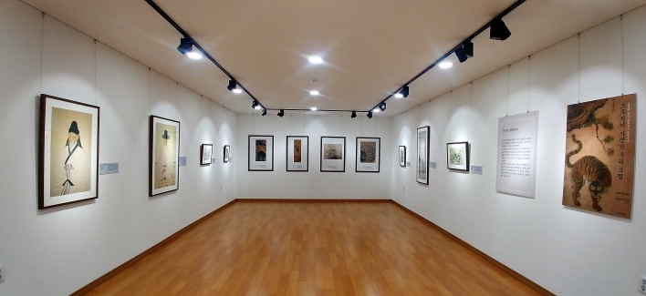 수원화성박물관에서 운영하는 시민의 쉼터이자 문화 예술 공유 공간으로 2018년 9월 개관했다.