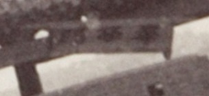 1907년 헤르만산더가 찍은 화서문 사진, 현판 한쪽이 떨어졌지만 흰색 바탕에 검정색 글씨, 화자와 서자의 간격이 현재 글씨와 다르다. / 사진 국립민속박물관