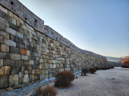 정조대왕의 애민사상이 실현된 성벽
