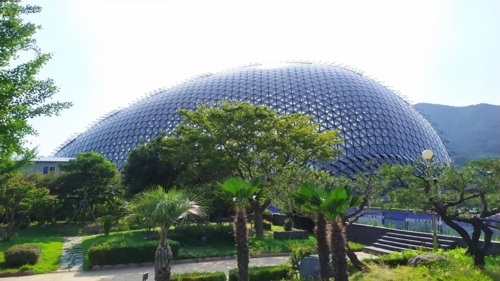 국내 최대 규모 거제식물원 정글 돔