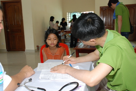 캄보디아 수원마을에 의료봉사단_2