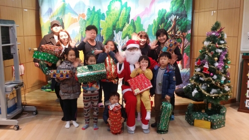 주민복지협의체 12명 아동에게 행복한 크리스마스 선물_1