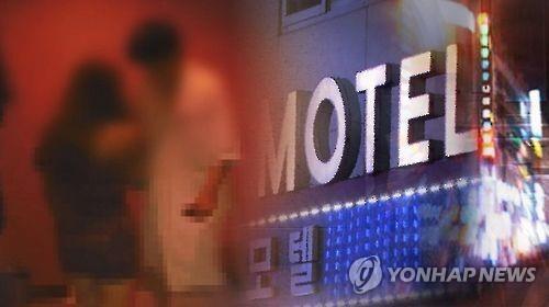 "하루 5회 이상 성매매 때만 10만원 지급"…가출소녀 성 착취_1