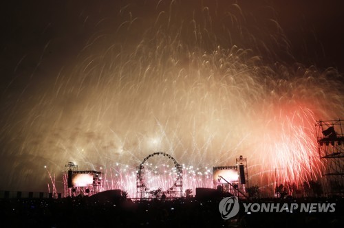 평창올림픽 G-200일 불꽃축제…성공개최 불밝혔다(종합)_1