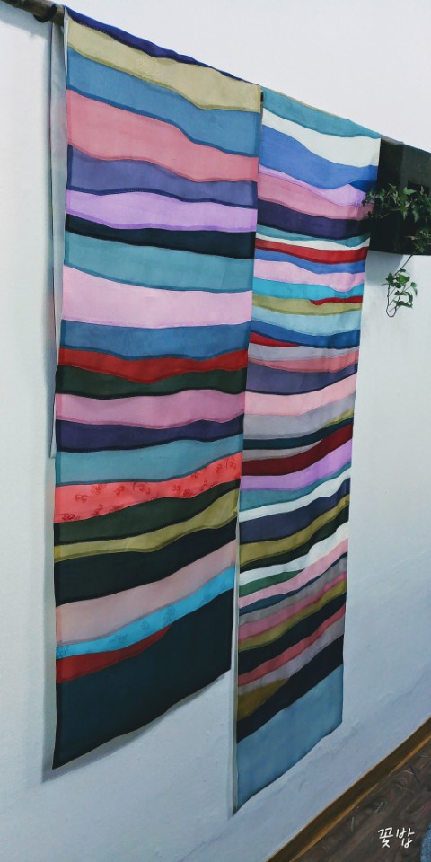 물이 흐르는듯한 조각보