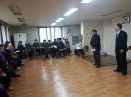 태장동장(김기서)은 관내 15개소 경로당을 방문하여 어르신들의 건의사항과 의견을 청취하고 있다.