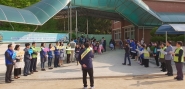 동수원초등학교는 등굣길 안전교육을 위한 Safe Kids 캠페인을 실시했다