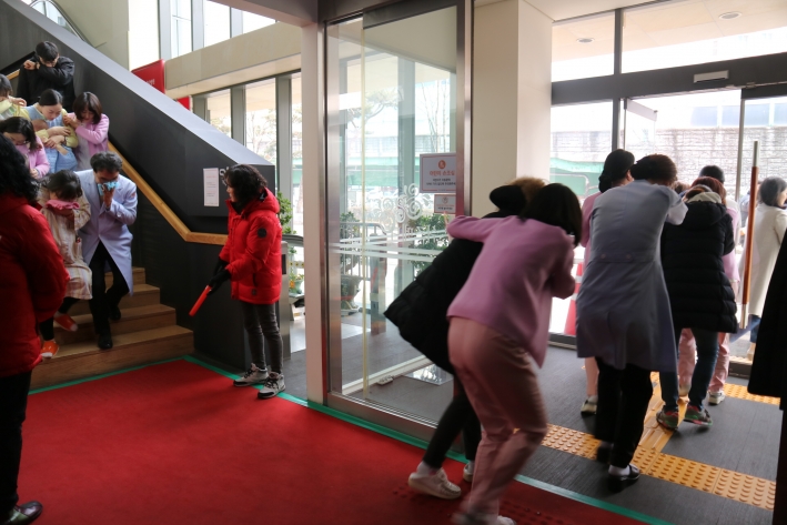 쉬즈메디병원 화재대피훈련 대피모습