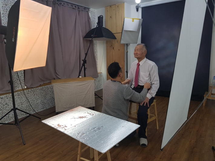 매탄3동 사랑을 나누는 이웃 민트 포토 스튜디오