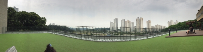 경치가 멋진 광교푸른숲도서관 3층 테라스