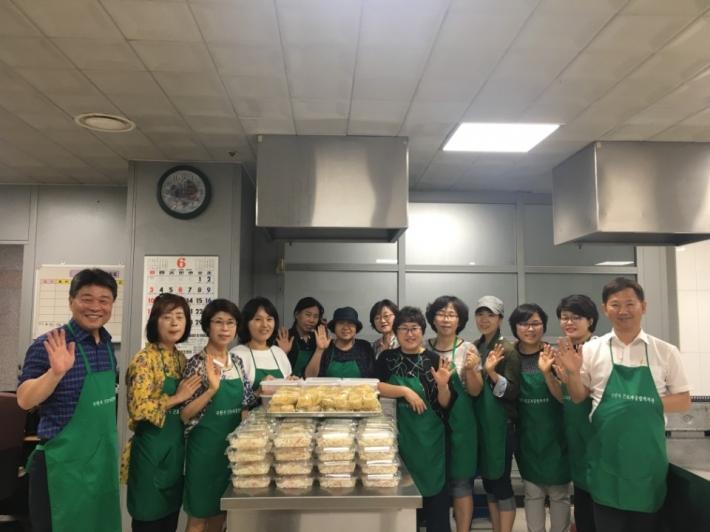 사랑의 반찬 및 빵 전달