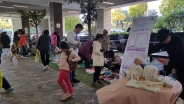 플리마켓에서 조원2동 지역공동체 일자리참여자들이 선보인 아기용품