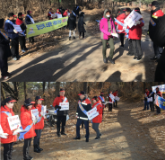 구청장, 담당공무원 및 산불감시원이 캠페인을 실시하고 있다.