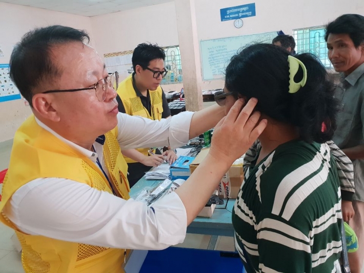 캄보디아 수원마을 의료봉사 사진