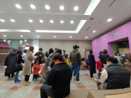 '드림닥터 2019 의사 직업 체험전'을 찾은 가족들