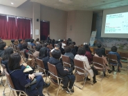 장동훈 과장이 수원시가 특례시가 되면 받게되는 혜택을 설명하고 있다.