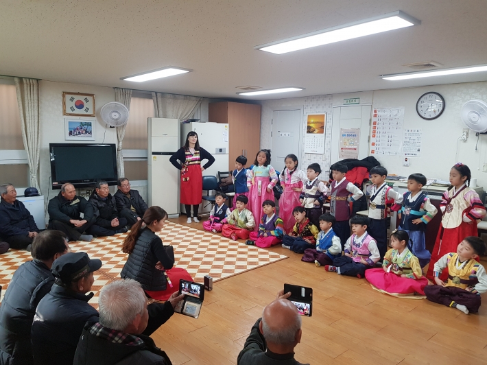 정자1동 어린이집 원아들 율동 사진