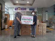 우리중앙교회(담임목사 서영섭)에서 지난 29일 호매실동 저소득가구를 위한 양말 340세트를 전달하였다. 