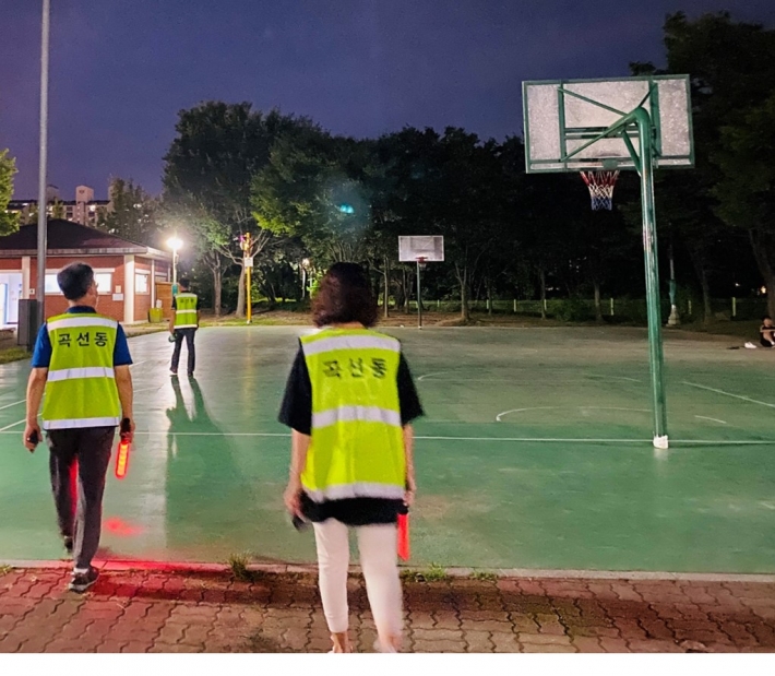 도시공원 야외 음주행위 단속 현장