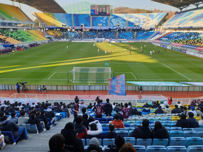 K리그1 마지막경기 수원월드컵구장에서 수원더비로 펼쳐졌다.