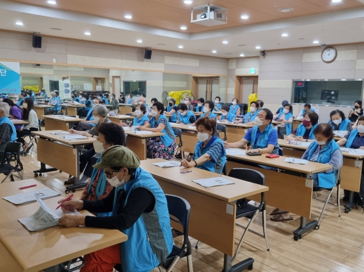 40여명의 교육이 이루어진 광교노인복지관 지하 1층광교홀 