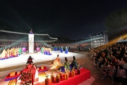 지난 2019년 10월 제56회 수원화성문화제 당시 혜경궁 홍씨의 회갑연을 소재로 한 진찬연 공연 장면.