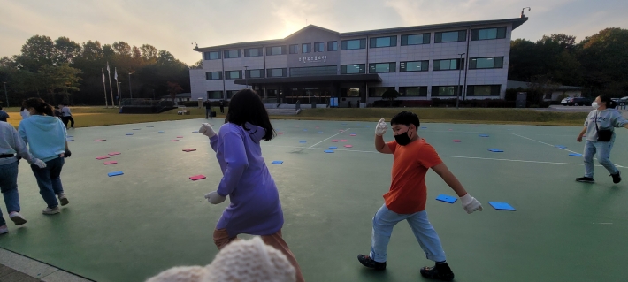 판 뒤집기 가족체육활동