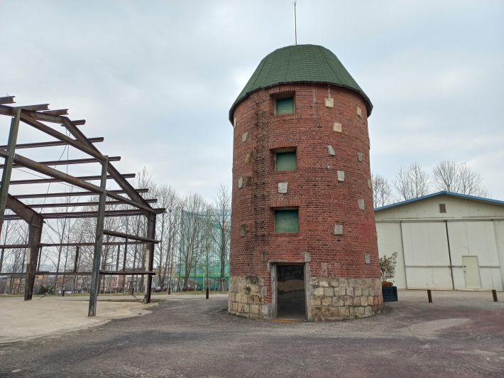 실험 목장 각종 구조물 풍경