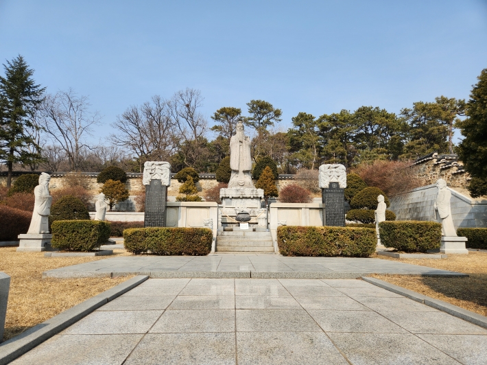 오산시에 있는 화성궐리사, 공자상