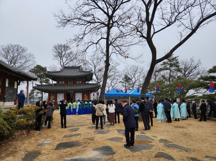 오산시에 있는 화성궐리사, 행단 앞에서 춘기 석전대제 식전행사