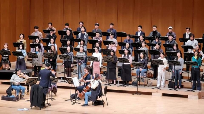 수원시립합창단 기획연주회 '다시 그대를, 봄', 리허설 장면 / 사진 수원시립합창단