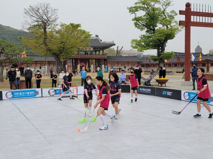 수원 화성행궁 배경으로 펼쳐진 '미니 플로어볼 페스티벌' 
