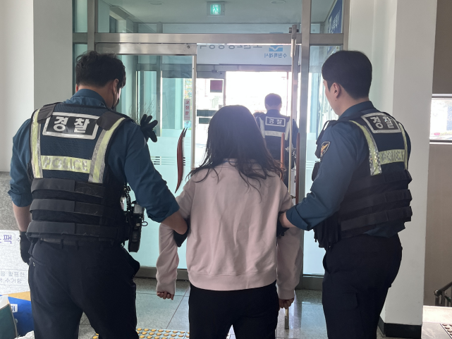 관할 지구대와 합동으로 특이민원인 대응 모의훈련을 하고 있다.