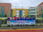 입북동 바르게살기운동위원회, 꽃길 가꾸기 및 환경정화 활동을 펼치고 있다  