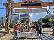 장안구 물가모니터 요원과 직원들이 북수원시장을 방문하여 먹거리 투어를 진행했다.