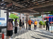 송죽동 행정복지센터에서 정자119안전센터의 소방교육을 진행하고 있다.