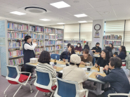 고등동 새마을문고, 겨울특강 도자기 컵과 접시 꾸미기 수업 진행  