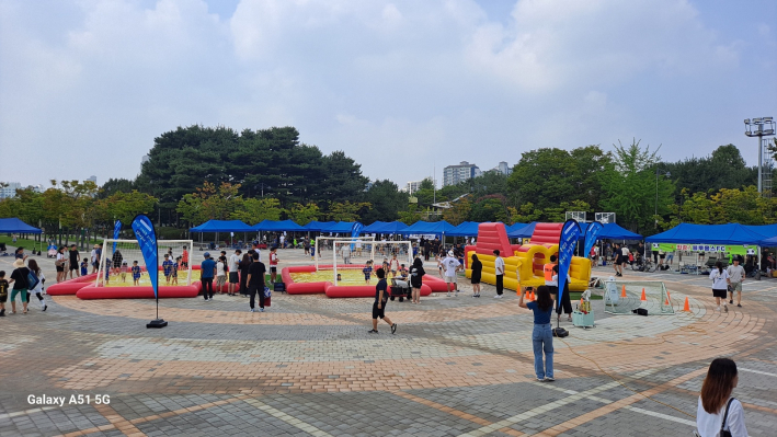 수중 축구 첼린지 와 에어바운스 첼린지