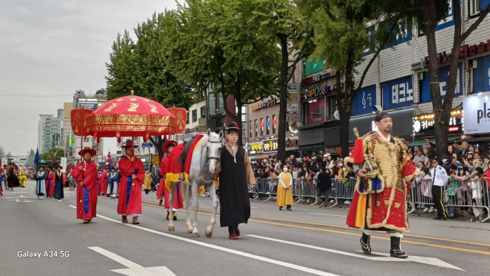 장안문 도착 정조대왕