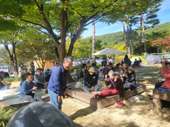 정만교(전 고교교장)경자협 회원의 사례 발표에 앞선 인사