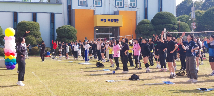 참가자들 준비운동