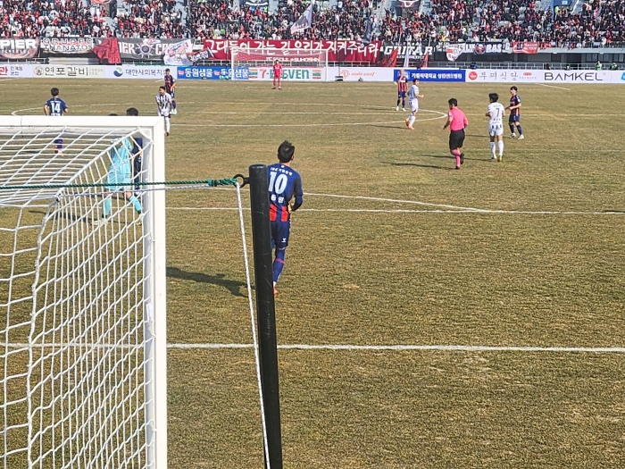 국가대표 & 프리미어리거, 수원 FC의 스트라이커 지동원