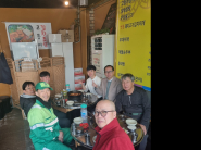 금곡동 관계 공무원과 환경관리원들이 간담회를 가지고 있다. 