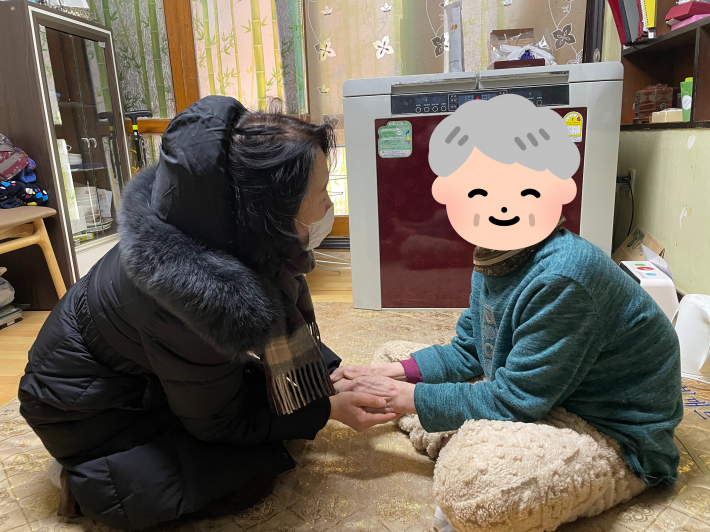 어르신 안전안부확인 및 말벗도움 진행 사진