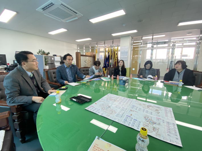 지난 3월 6일(목) 수원북중학교 교장실에서 업무협약이 체결되었다.