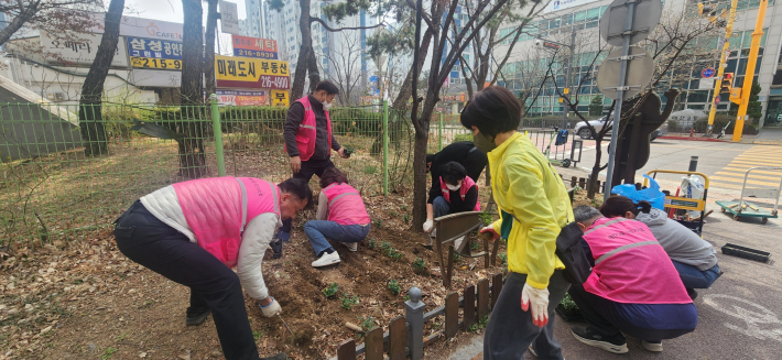 손바닥정원 조성중