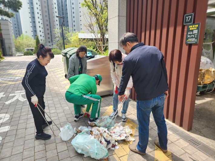 매교동 공동주택 생활쓰레기 샘플링 추진