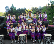  [공연 후 개그맨 오정태씨와 기념촬영하는 수원시다함께돌봄센터16호점 아이들] 