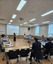 건물번호판 QR코드 교육하는 모습