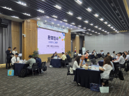 수원시가 지난 7월 3일 시청 중회의실에서 ‘2025 일본바이어 방한 수출상담회’를 열고 있다.